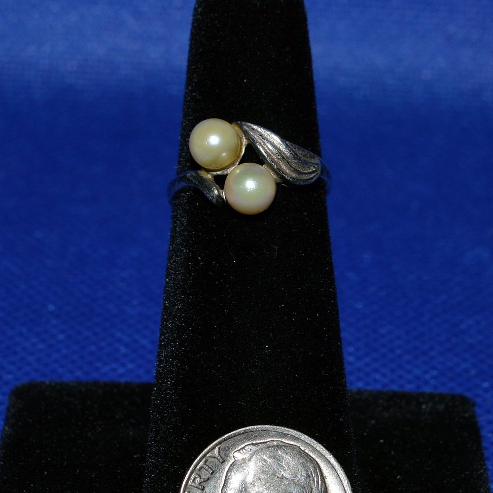 Sterling Silver Ring with Double Cream Pearls